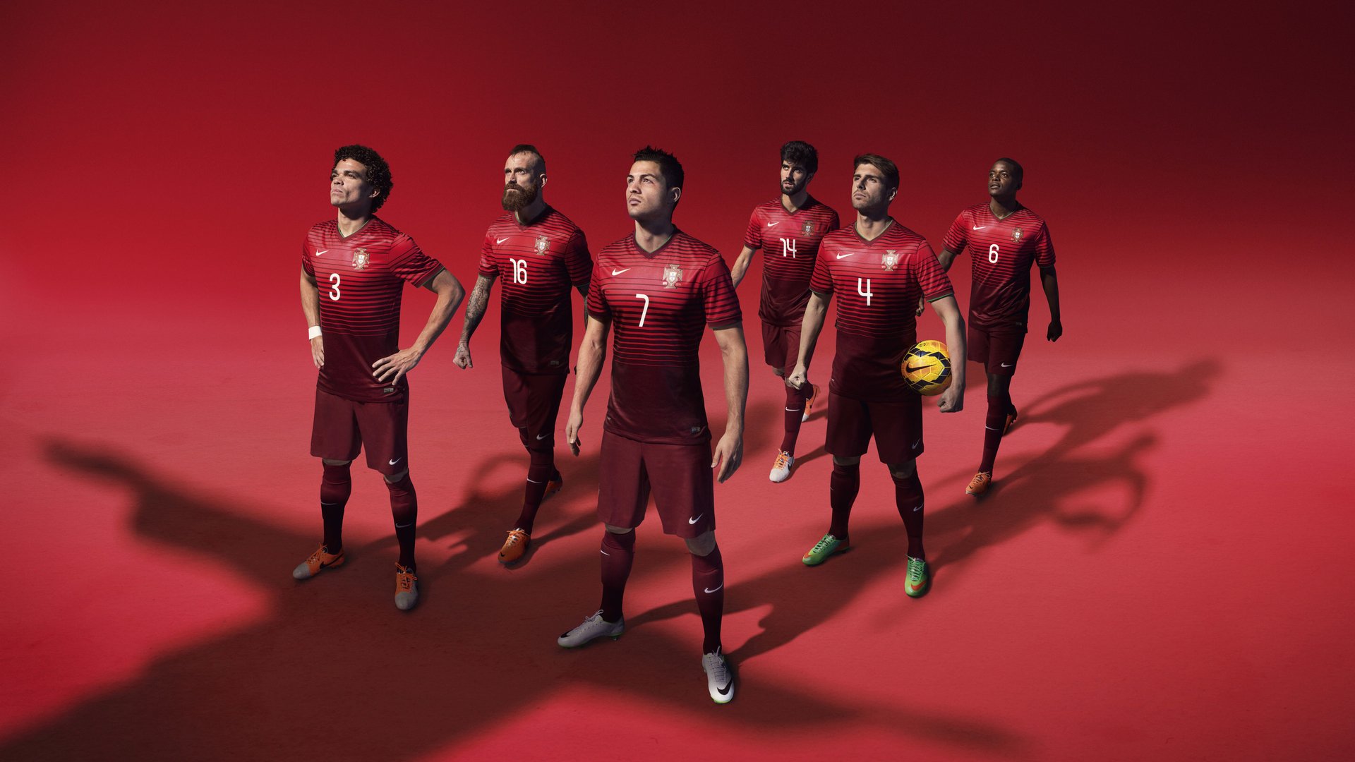 曼联豪门补强锋线，期待重返欧洲巅峰，曼联 豪门