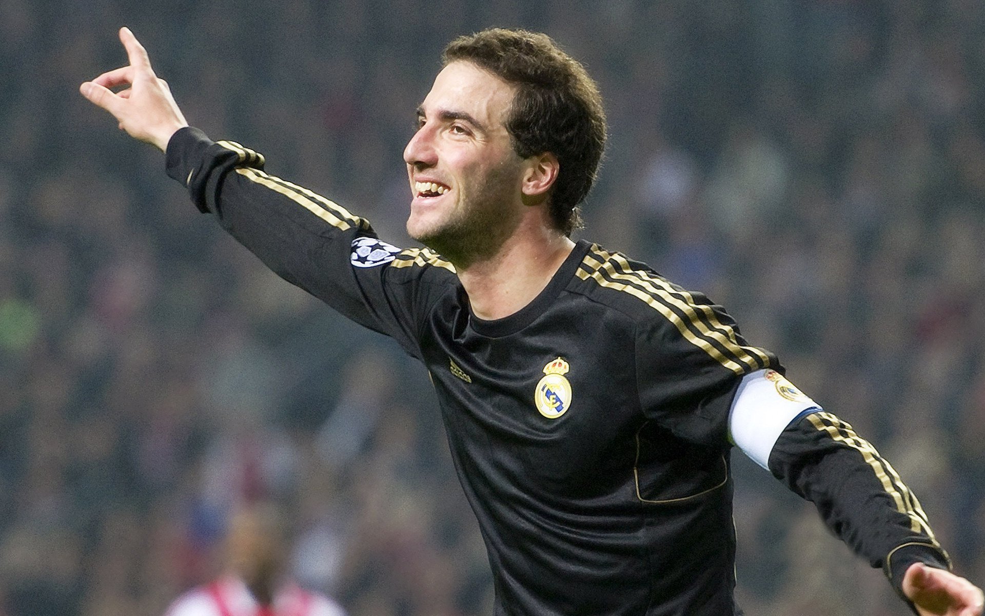 伊朗男足在巴黎奥运会比赛中获得银牌，创历史，伊朗男足球星