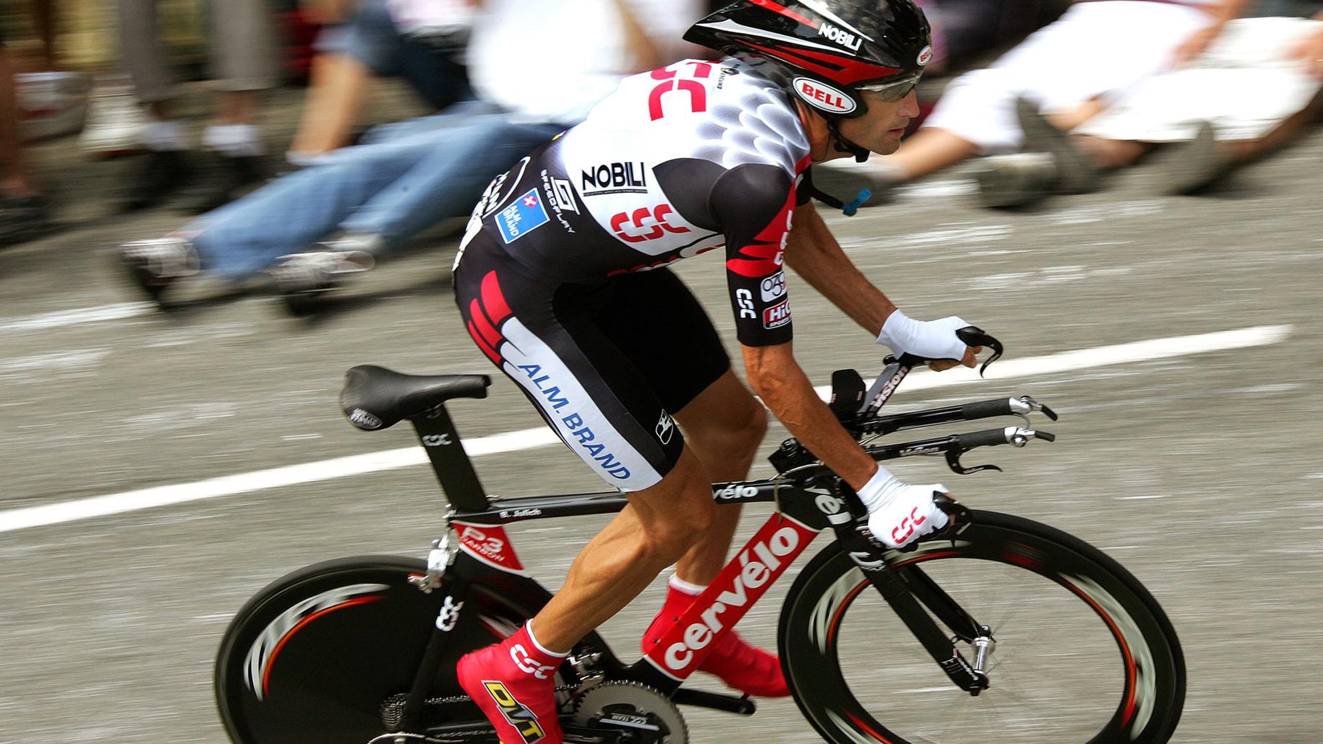 伯恩利防守体系稳固，克拉文公园再现辉煌，克莱伯恩公园